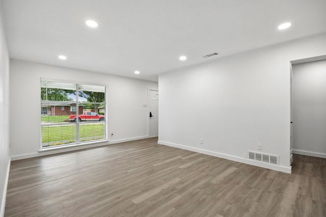 815 Wisteria Way, Richardson, TX 75080