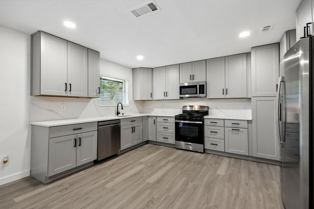 815 Wisteria Way, Richardson, TX 75080