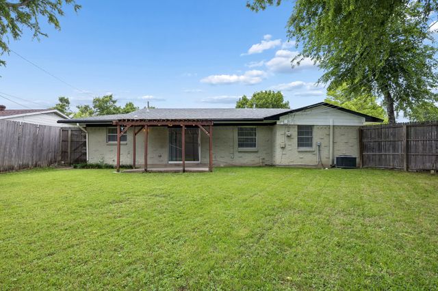 815 Wisteria Way, Richardson, TX 75080