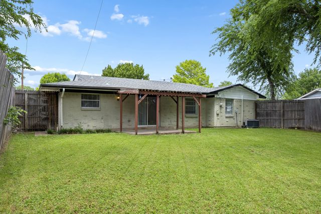 815 Wisteria Way, Richardson, TX 75080
