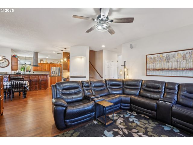 968 EISENHOWER Dr Nw, Salem, OR 97304