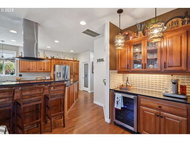 968 EISENHOWER Dr Nw, Salem, OR 97304