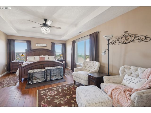 968 EISENHOWER Dr Nw, Salem, OR 97304