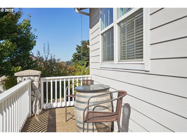 968 EISENHOWER Dr Nw, Salem, OR 97304