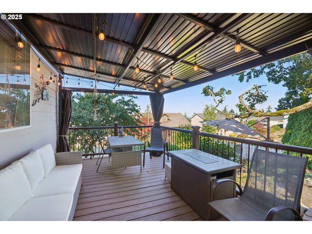 968 EISENHOWER Dr Nw, Salem, OR 97304