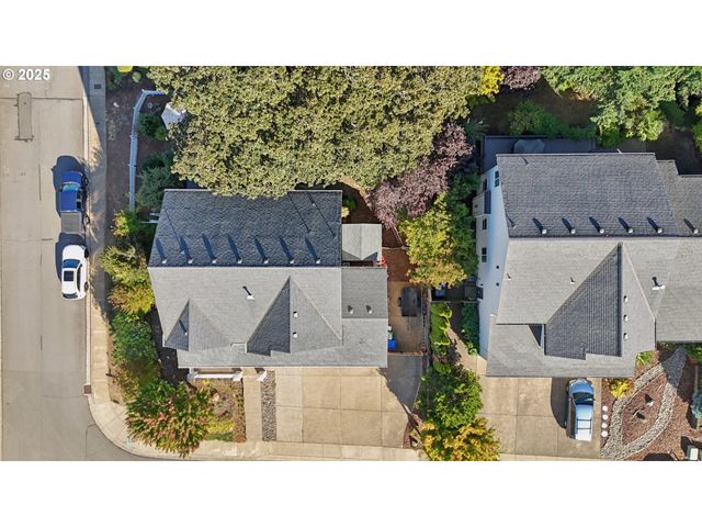 968 EISENHOWER Dr Nw, Salem, OR 97304