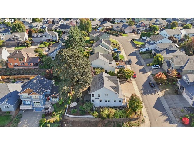 968 EISENHOWER Dr Nw, Salem, OR 97304