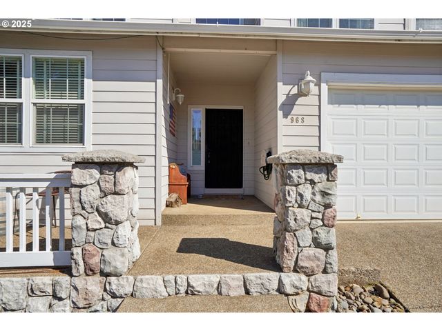 968 EISENHOWER Dr Nw, Salem, OR 97304