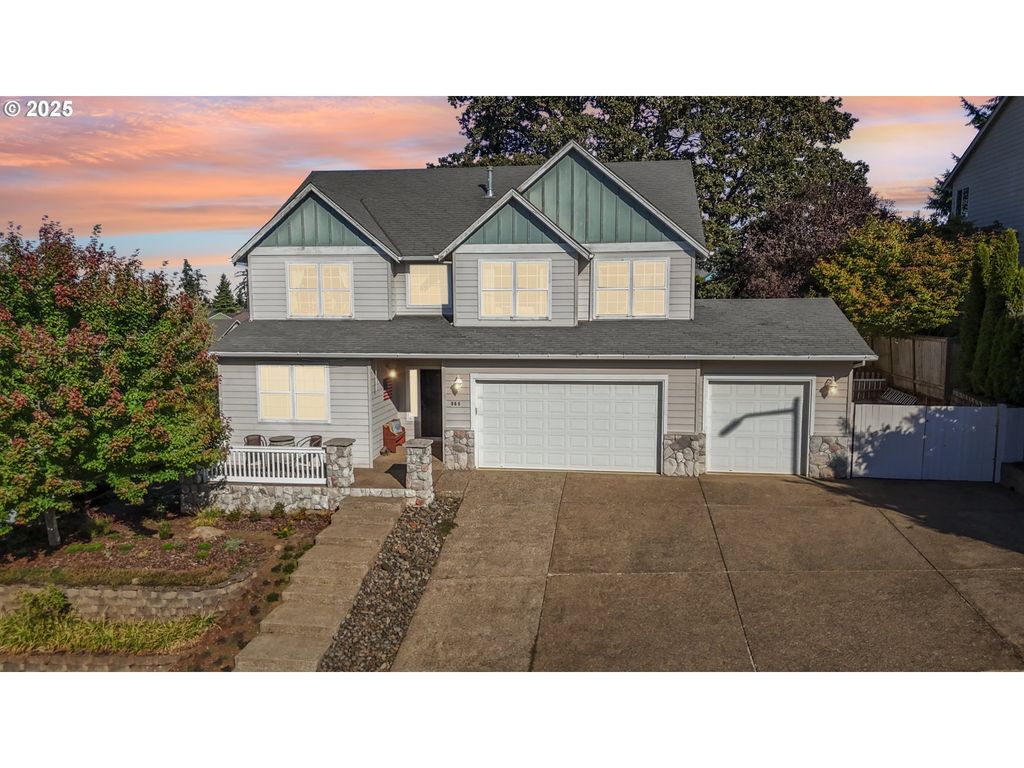 968 EISENHOWER Dr Nw, Salem, OR 97304