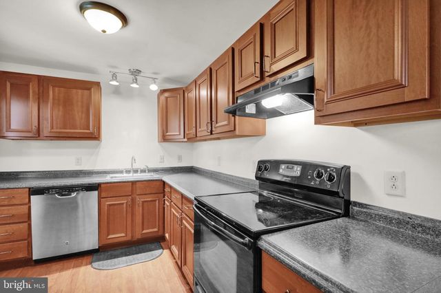 3215 PRICETOWN RD, Fleetwood, PA 19522
