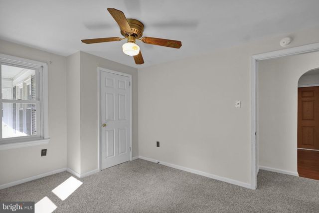 3215 PRICETOWN RD, Fleetwood, PA 19522