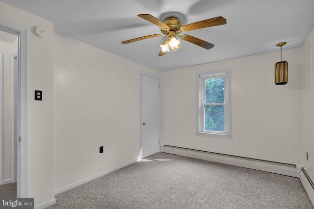 3215 PRICETOWN RD, Fleetwood, PA 19522