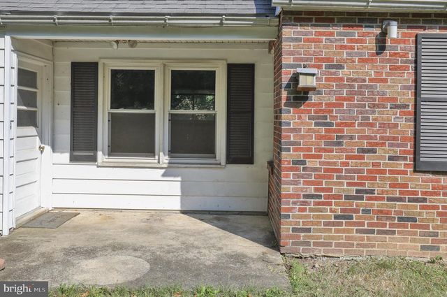 3215 PRICETOWN RD, Fleetwood, PA 19522