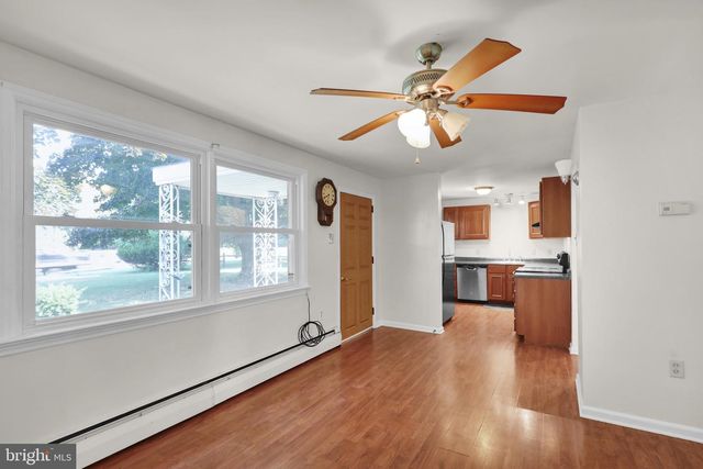 3215 PRICETOWN RD, Fleetwood, PA 19522