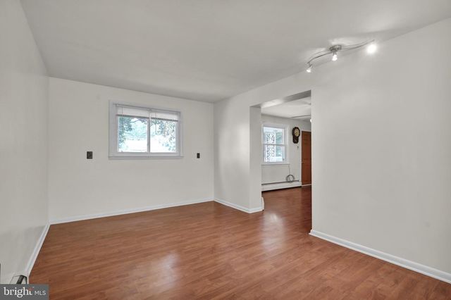 3215 PRICETOWN RD, Fleetwood, PA 19522