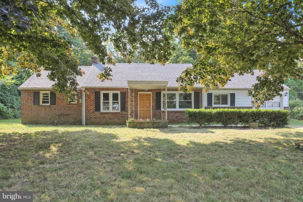 3215 PRICETOWN RD, Fleetwood, PA 19522