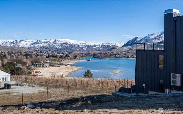1307 Dragonfly Court, Chelan, WA 98816
