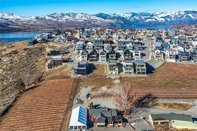 1307 Dragonfly Court, Chelan, WA 98816