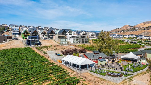 1307 Dragonfly Court, Chelan, WA 98816