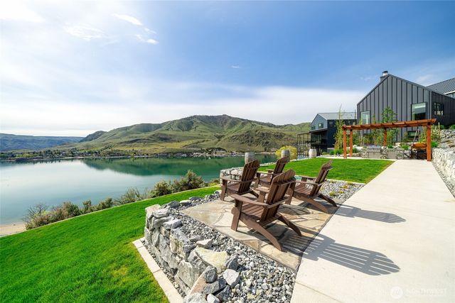 1307 Dragonfly Court, Chelan, WA 98816