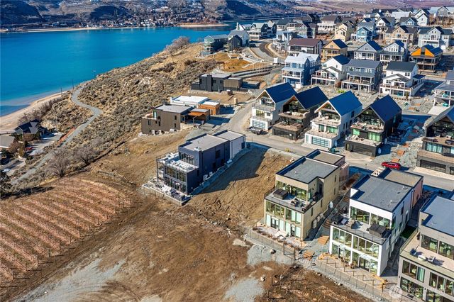 1307 Dragonfly Court, Chelan, WA 98816