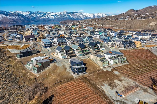 1307 Dragonfly Court, Chelan, WA 98816