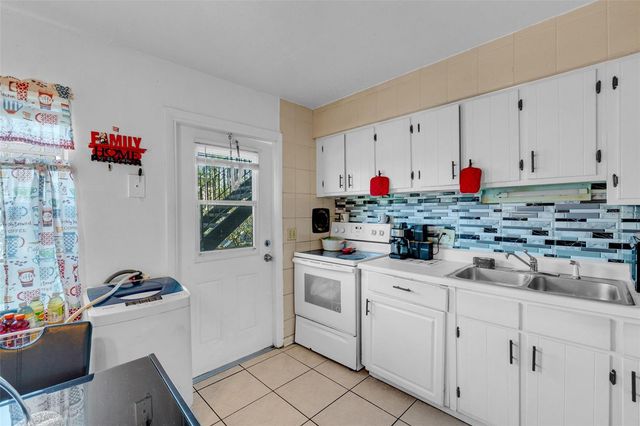 1605 W OAK RIDGE ROAD Unit A, Orlando, FL 32809