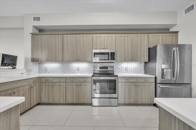 129 BREAKERS COURT 121, Punta Gorda, FL 33950