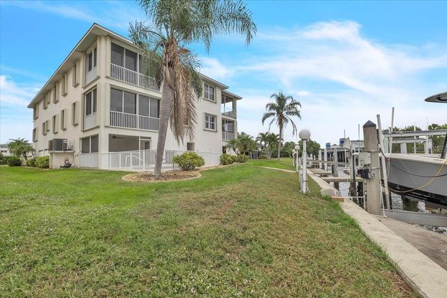 129 BREAKERS COURT 121, Punta Gorda, FL 33950