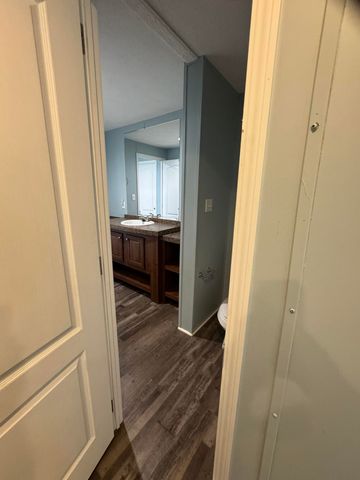 2016 KY-379, Russell Springs, KY 42642