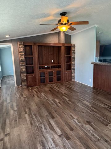 2016 KY-379, Russell Springs, KY 42642