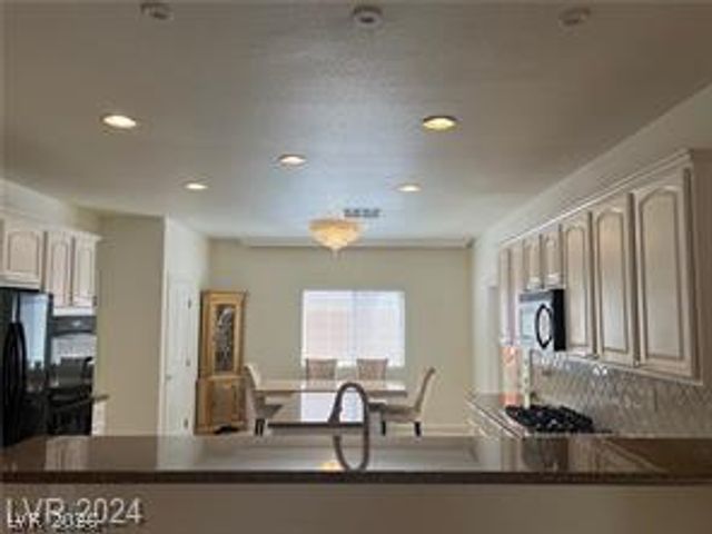 5433 Volonne Court, Las Vegas, NV 89141