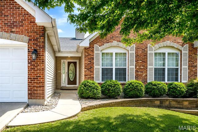 1304 Legacy Pointe Lane, Fenton, MO 63026
