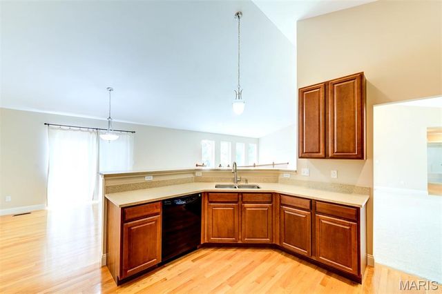 1304 Legacy Pointe Lane, Fenton, MO 63026