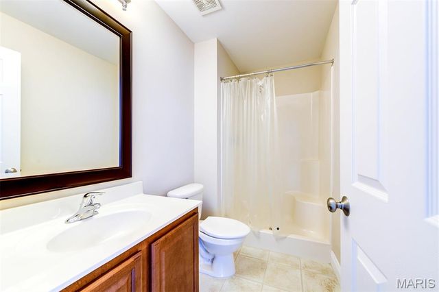 1304 Legacy Pointe Lane, Fenton, MO 63026