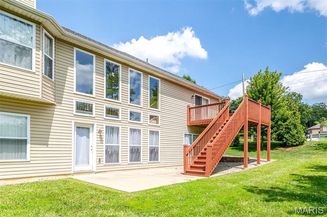 1304 Legacy Pointe Lane, Fenton, MO 63026