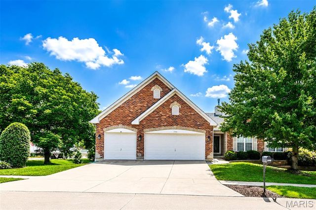 1304 Legacy Pointe Lane, Fenton, MO 63026