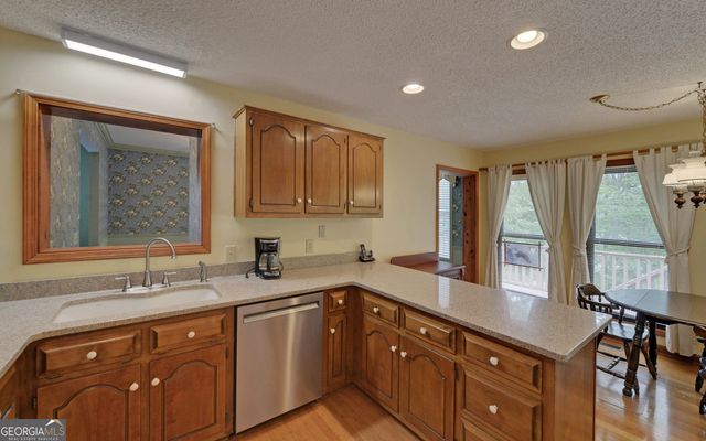 371 Shorewood Circle, Toccoa, GA 30577
