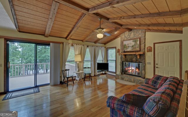 371 Shorewood Circle, Toccoa, GA 30577