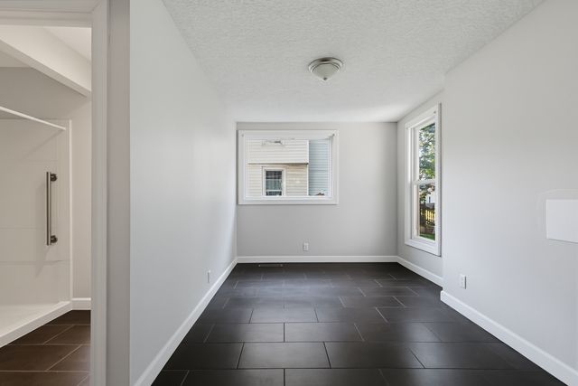 810 W 14th Street, Davenport, IA 52804
