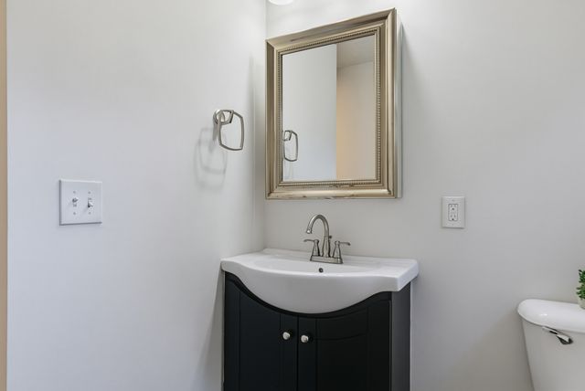810 W 14th Street, Davenport, IA 52804