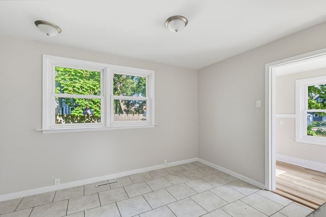810 W 14th Street, Davenport, IA 52804