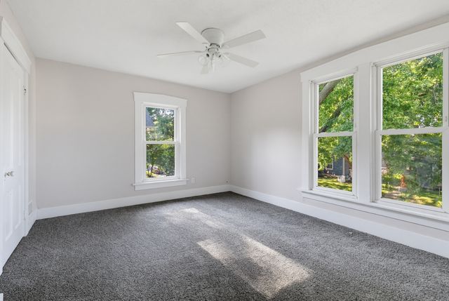 810 W 14th Street, Davenport, IA 52804