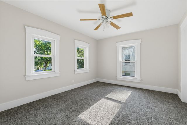 810 W 14th Street, Davenport, IA 52804
