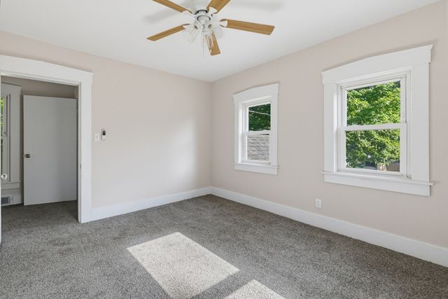 810 W 14th Street, Davenport, IA 52804