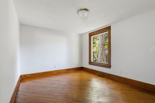 810 W 14th Street, Davenport, IA 52804