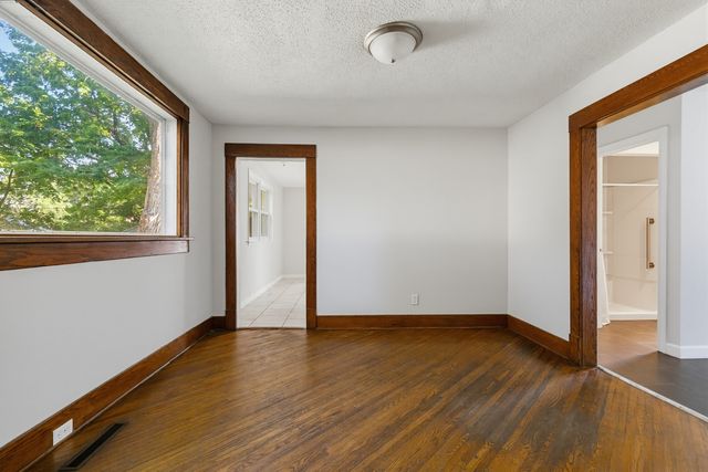 810 W 14th Street, Davenport, IA 52804
