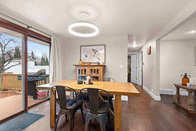 526 LORRAINE LANE, Green Bay, WI 54311