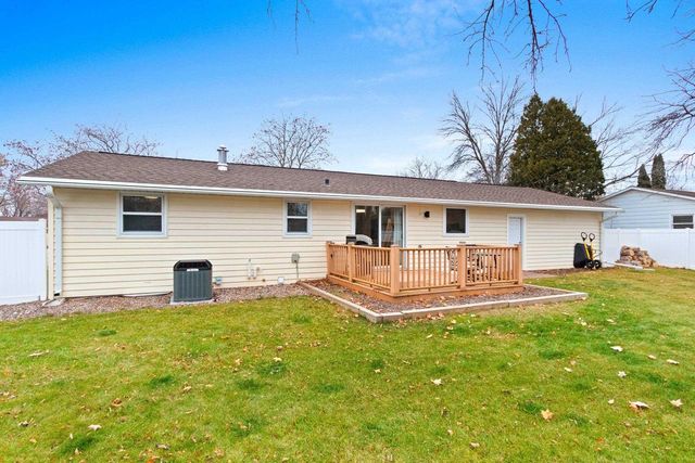 526 LORRAINE LANE, Green Bay, WI 54311