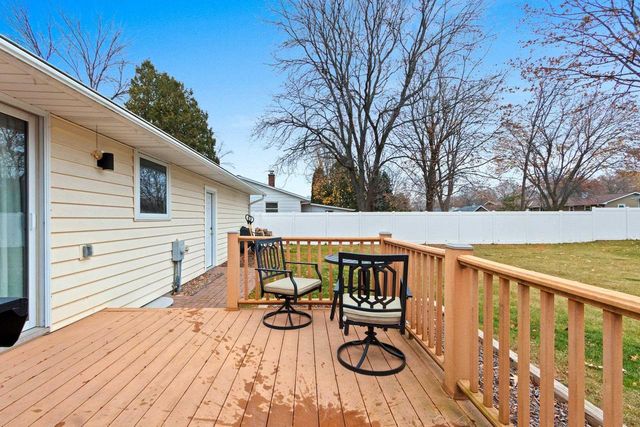 526 LORRAINE LANE, Green Bay, WI 54311